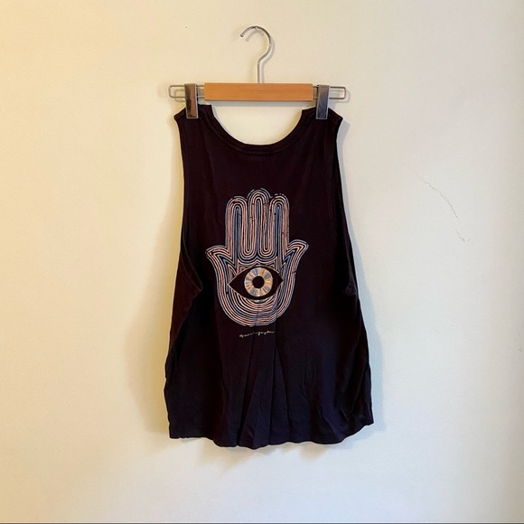 Spiritual Gangster Om Muscle Tank
Size Large - Picture 2 of 2